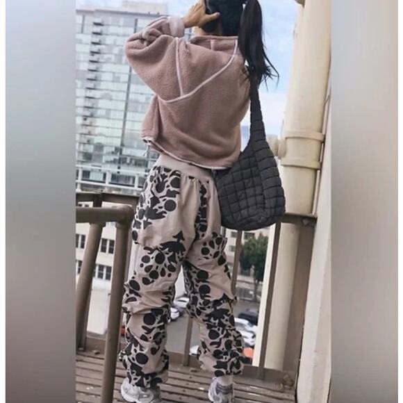 Free People Movement Parade Logo Joggers Tofu Combo Sold Out XL - Picture 2 of 3